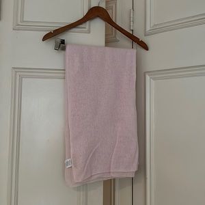 White and Warren travel wrap